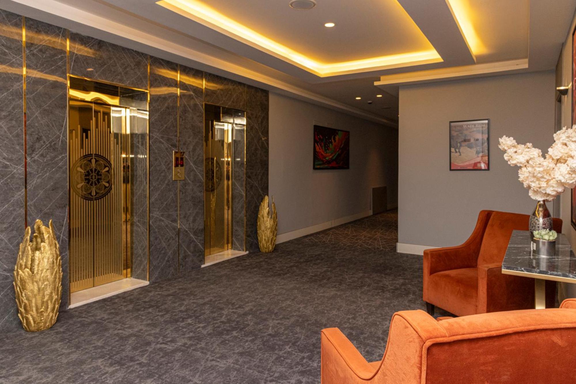 Luxury Palace Hotel Amman Exteriör bild